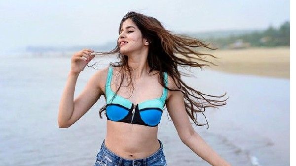 V movie వివాదం: అక్రమంగా సినీ నటి ఫోటో వాడకం.. అమెజాన్‌ ప్రైమ్‌కు హైకోర్టు షాక్