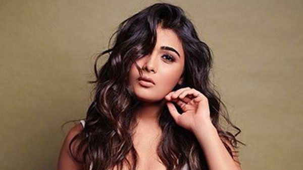 పొట్టి బట్టల్లో అర్జున్ రెడ్డి భామ.. పూర్తిగా లుక్కు మారడంతో అంతా షాక్!