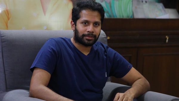 గూగుల్‌లో టైప్ చేస్తే ఆయన పేరే ఫస్ట్.. అందుకే ఆయన లెజెండ్.. రంగ్ దే గురించి డైరెక్టర్ వెంకీ అట్లూరి