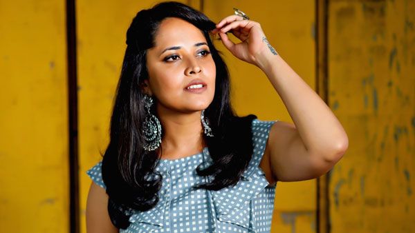 అందరి ముందే ఊహించని పని చేసిన పవన్ ఫ్యాన్: ఆ సంఘటనపై అనసూయ ఆగ్రహం.. చూస్తూ ఊరుకుంటారా అంటూ!