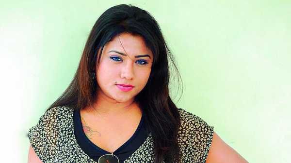 డేటింగ్ కి రెడీ..అందరికీ ఆహ్వానం..కానీ ఆ టైప్ వాళ్ళకే .. బిగ్ బాస్ కంటెస్టెంట్ ప్రకటన !