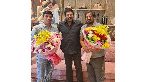 వకీల్ సాబ్ దర్శకుడు, నిర్మాతకు చిరంజీవి సత్కారం: ఏకంగా ఇంటికి పిలిచి మరీ అభినందన