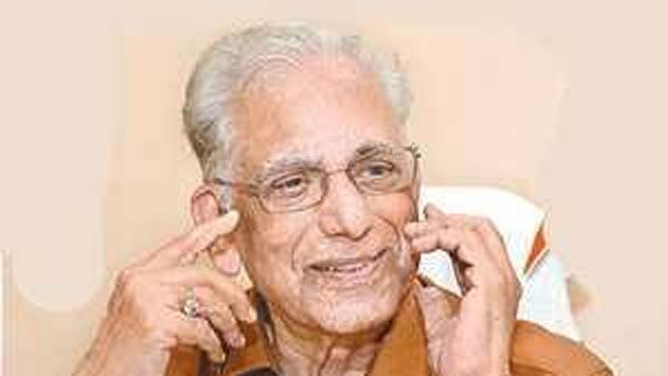 కాకర్ల మృతికి చిరంజీవి సంతాపం: దేశంలోనే నెంబర్ వన్‌గా మార్చారంటూ ట్వీట్