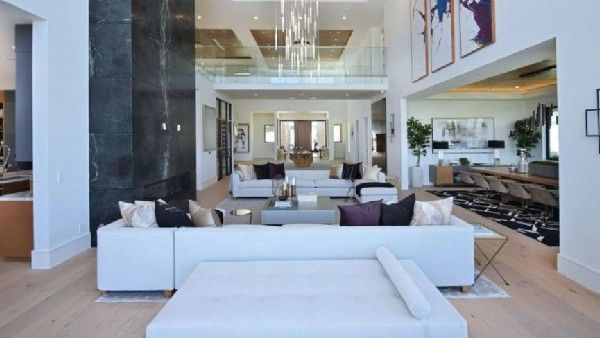 రాజభవనంలా ప్రియాంక చోప్రా ఇల్లు.. విలాసవంతమైన ఇంటి విలువ ఎన్ని వందల కోట్లో తెలుసా?