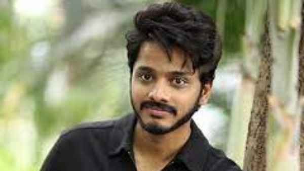 మళ్ళీ ఆ డైరెక్టర్ తోనే తేజ సజ్జా.. ఈ సారి కూడా ప్రయోగమేనా ?