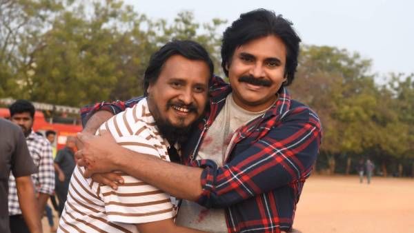 వకీల్ సాబ్ దర్శకుడికి పవన్ ఖరీదైన ఫ్లాట్..నిజమెంత? అసలు ఎం జరిగిందంటే?