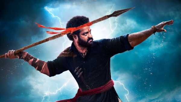 Komaram Bheem Look From RRR: హై వోల్టేజ్ లుక్.. చేతిలో బల్లెంతో జూనియర్ ఎన్టీఆర్ పవర్ఫుల్ పోస్టర్!