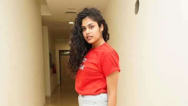 జాతిరత్నాలు హీరోయిన్‌కు అతి పెద్ద సమస్య.. అనుష్క తరహాలోనే.. ప్రభాసే షాక్ అయ్యాడు!