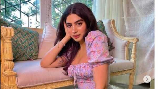 తల్లి శ్రీదేవి అందాన్ని తలదన్నేలా ఖుషి కపూర్.. వైరల‌్‌గా గ్లామరస్ ఫోటోషూట్