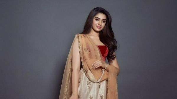 ఆ డైరెక్టర్ ఆఫర్ తిరస్కరించిన ఉప్పెన భామ.. అదే కారణమా?