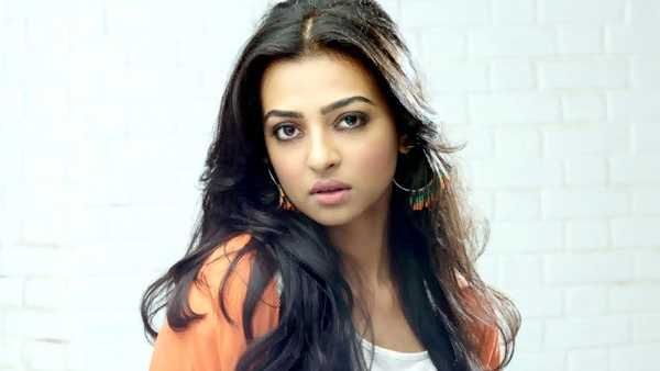 ఆ టాలీవుడ్ డైరెక్టర్ నన్ను అలా మోసం చేశాడు.. గంటల కొద్ది అలా.. రాధిక ఆప్టే ఫైర్