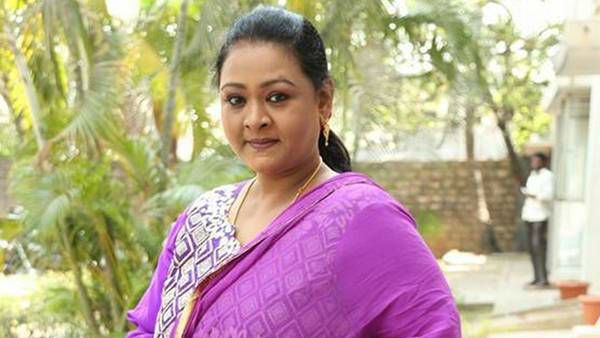 ఎఫైర్ గురించి లీక్ చేసిన షకీలా: ఇప్పుడు 13 ఏళ్ల చిన్నోడితో.. ఈ వయసులో అలా చేస్తే తప్పేముంది అంటూ!