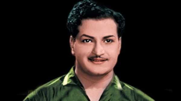 NTR Birth anniversary: మా గుండెలను తాకి పోండి తాతా అంటూ తారక్ ఎమోషనల్.. మెగాస్టార్ భారతరత్న డిమాండ్