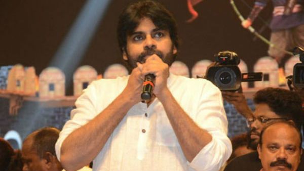 పవన్ కోసం ప్రత్యేకమైన సెట్: గబ్బర్ సింగ్ తర్వాత అలాంటి దాన్ని నిర్మిస్తున్నారట