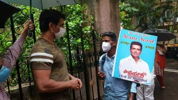 సోనూను కలిసేందుకు ఎవరూ చేయని సాహసం.. ఏకంగా 700 కిమీ చెప్పులు లేకుండా !