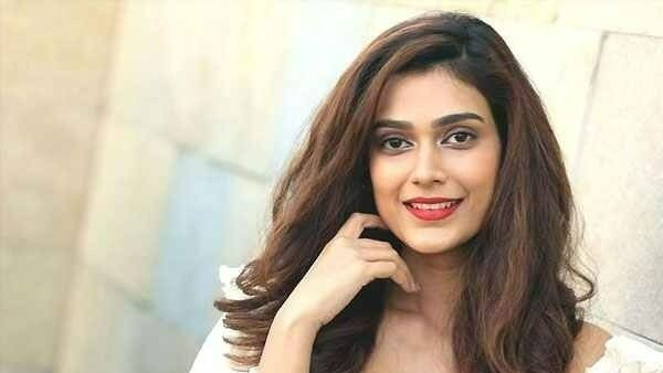 బిజినెస్ లో దిగిన మరో తెలుగు హీరోయిన్.. చీఫ్ గెస్ట్లు ఎవరో తెలిస్తే ఆశ్చర్యపోక మానరు