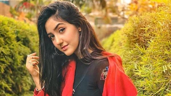Jhansi Ki Rani Heroine దుమ్మురేపిందిగా.. CBSE రికార్డు మార్కులు.. ఎంత శాతం వచ్చిందంటే...