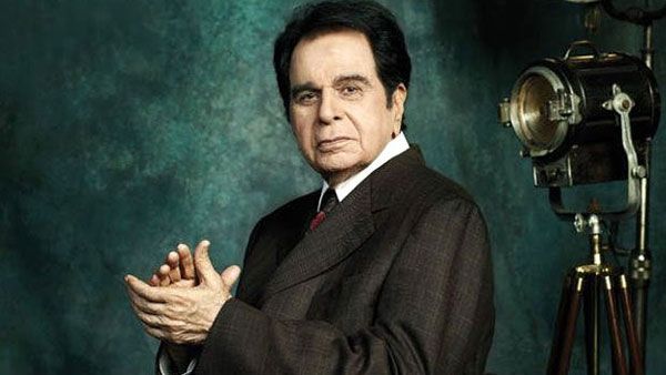 Dilip Kumar : భారీ ఎస్కార్ట్ తో ఇంటికి పార్ధివ దేహం.. అంత్యక్రియలు ఎప్పుడంటే?