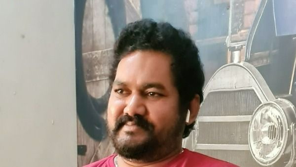 దాని కంటే అంగ మార్పిడి మంచిది.. చెప్పుల్తో కొట్టించి టీవీ లైవ్ ఇప్పిస్తా.. టాలీవుడ్ రచయిత స్ట్రాంగ్ వార్నింగ్