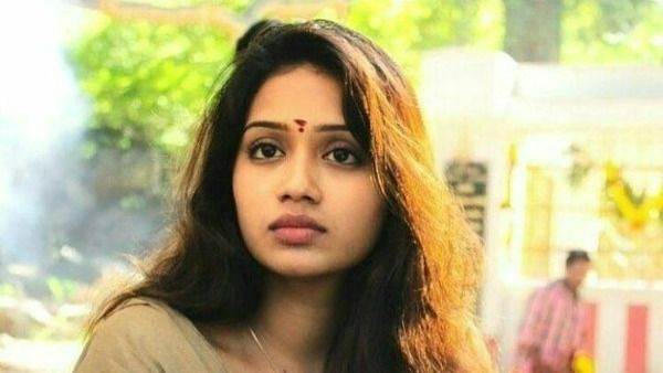 పాపం నివేదా, అసలు పట్టించుకోవడం లేదుగా, మర్యాదే తెలియదా?