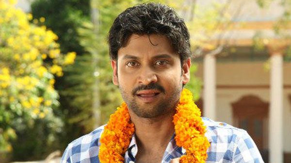 మళ్లీ పెళ్లిపీటలు ఎక్కుతున్న సుమంత్.. పెళ్లి కూతురు ఎవరంటే.. సోషల్ మీడియాలో వెడ్డింగ్ కార్డులు వైరల్