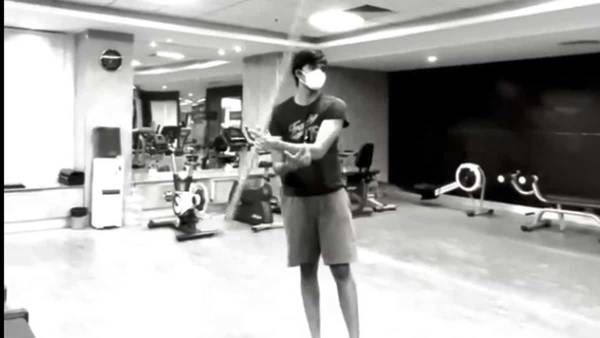 జిమ్‌లో వర్కౌట్స్ స్టార్ట్ చేసిన అకిరా నందన్.. కర్రసాము విన్యాసంతో మైండ్ బ్లోయింగ్