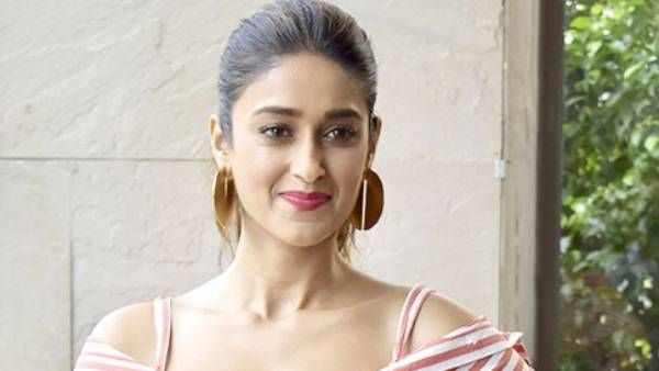 మళ్ళీ సరికొత్తగా రీ ఎంట్రీ ఇవ్వబోతున్న ఇలియానా.. ఆ హీరో కోసం తప్పట్లేదు..