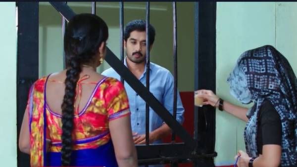 Karthika Deepam.. కార్తీక్, దీపకు రెడ్ హ్యాండెడ్‌గా దొరికిన మోనిత.. ఎలా తప్పించుకొన్నదంటే?