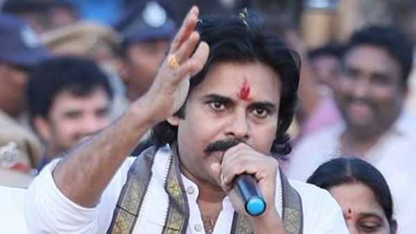 అభిమాని పెళ్లిలో పవన్ కల్యాణ్: ఇదేం క్రేజురా నాయనా.. తల్లిదండ్రులను కూడా కాదని పవర్‌స్టార్‌తో!