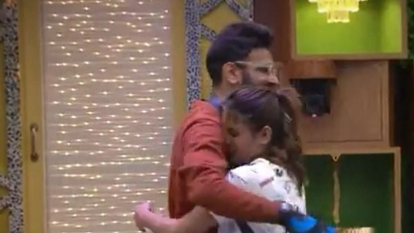 Bigg boss 5: బిగ్ బాస్ ఇంట్లో దోంగలు.. ఆ అమ్మాయితో జెస్సి రొమాంటిక్ ట్రాక్!