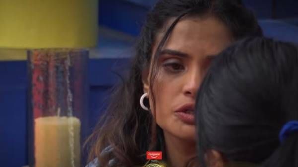 Bigg boss telugu 5: నీ పుట్టలో వేలు పెట్టడం ఇష్టం లేదు.. అలా టచ్ చేసినందుకు కాజల్ పై సరయు దారుణంగా..