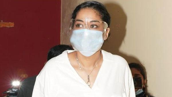 Drugs Case: ఈడీ అదుపులో ముమైత్ ఖాన్.. వెంటాడిన మీడియాకు ముఖం చాటేస్తూ..