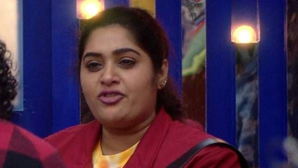 క్యాన్సర్‌తో అలా చనిపోయింది.. శ్మశానం బుక్ చేసి వచ్చి నవ్వుతూ.. విషాదాన్ని బయటపెట్టిన ప్రియ