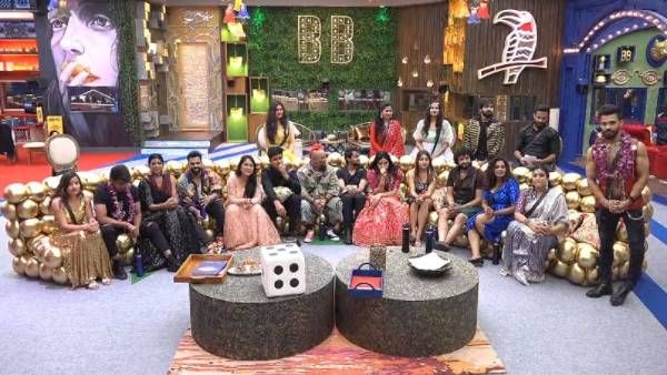 Bigg Boss: షోలో బరితెగించిన కంటెస్టెంట్.. ఆమెతో పాడు పనులు.. ఏకంగా డ్రెస్ లోపల చేయి పెట్టేసి మరీ!