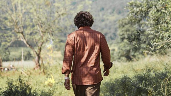 మరోసారి అదే పని చేసిన ‘పుష్ప’ టీమ్: సినిమా ఆలస్యం అవుతుందా అని అనుమానం