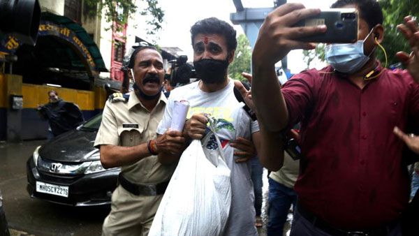 Raj Kundra: విడుదలైనా చిక్కుల్లో.. ఫోన్‌లో 119 పోర్న్ వీడియోలు, వాటితో కోట్ల రూపాయల షాకింగ్ డీల్స్!