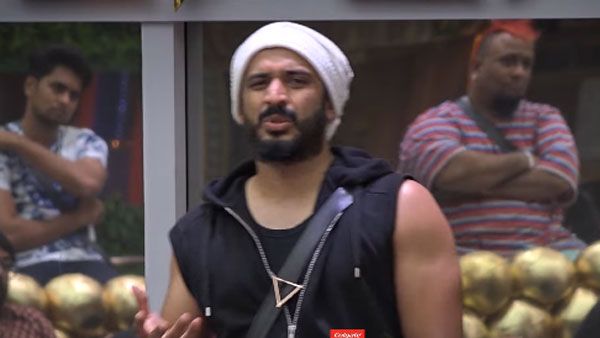Bigg Boss Telugu 5 Unseen: కన్నుకొట్టి సిగ్నేల్ ఇచ్చేస్తా, నన్ను నమ్ము.. గుట్టుగా హామీదాతో యాంకర్ రవి ప్లాన్!
