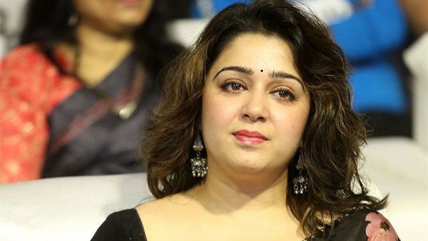 వరుసగా సినిమా ఆఫర్లు.. యాక్టింగ్ పై మరోసారి తేల్చి చెప్పిన ఛార్మి.. షాకింగ్ డిసిషన్!