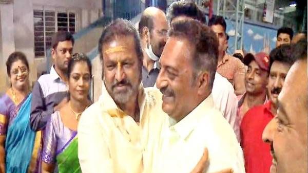 Maa Elections: మోహన్ బాబు కాళ్ళ మీద పడబోయిన ప్రకాష్ రాజ్‌కు చేదు అనుభవం.. నిరాకరించడంతో..
