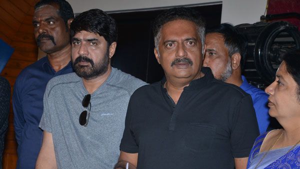 MAAలో మరో ట్విస్ట్.. ఆరోజు మోహన్ బాబు దాడి చేశారు.. ఫుటేజ్ కావాలి.. ఎన్నికల అధికారికి ప్రకాష్ రాజ్ లేఖ