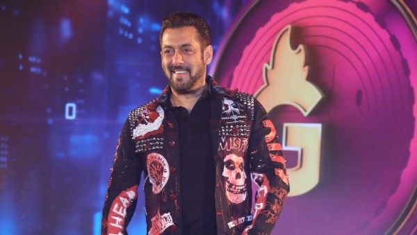 GARI దేశంలోకి తొలి క్రిప్టో టోకెన్ కరెన్సీ.. సల్మాన్ చేతుల మీదుగా ఆవిష్కరణ