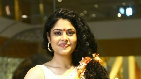 జాతిరత్నాలు బ్యూటికి మరో బంపర్ ఆఫర్.. ఐటెమ్ సాంగ్ కోసం సాలీడ్ రెమ్యునరేషన్!