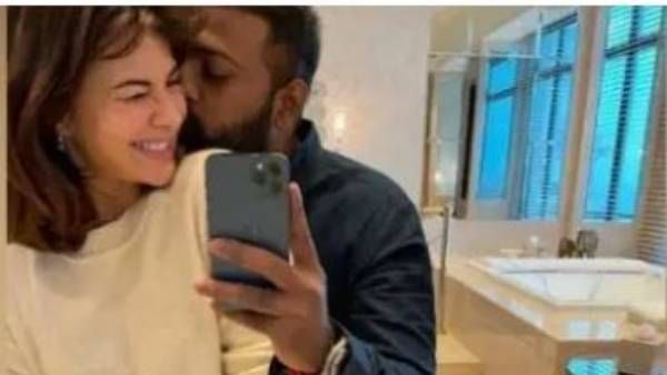 Jacqueline Fernandez మాఫియా డాన్‌తో సెల్ఫీ.. ముద్దులు పెట్టుకొంటూ అడ్డంగా బుక్కైన శ్రీలంక బ్యూటీ