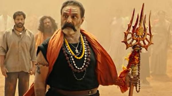 Akhanda Trailer Review: మీరు దండం పెడుతారు.. మేము పిండం పెడుతాం.. గర్జించిన బాలకృష్ణ.. బోయపాటి దర్శక విశ్వరూపం