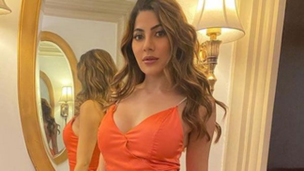 బటన్స్ విప్పేసి బ్రా లేకుండా షాకిచ్చిన చితక్కొట్టుడు హీరోయిన్.. మామూలు రచ్చ కాదుగా!