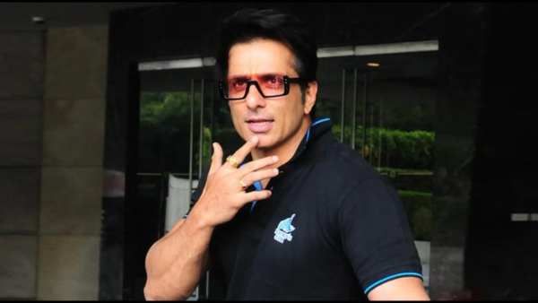 Sonu Sood పాలిటిక్స్‌లోకి.. పంజాబ్ ఎన్నికల వేళ సంచలన ప్రకటన.. రాజకీయాల్లో భారీ కుదుపు