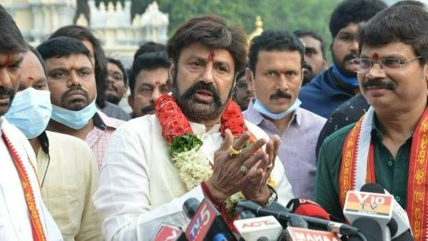 న్యాయ నిర్ణేత దేవుడే.. అందుకే వెనుకడుగు వేయలేదు.. టికెట్ రేట్ల పెంపు వివాదంపై బాలకృష్ణ సంచలన వ్యాఖ్యలు