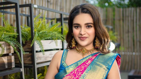 పవన్ సినిమా నుంచి తప్పుకున్న హీరోయిన్: అసలేం జరిగింది? అందులో నిజమెంత?