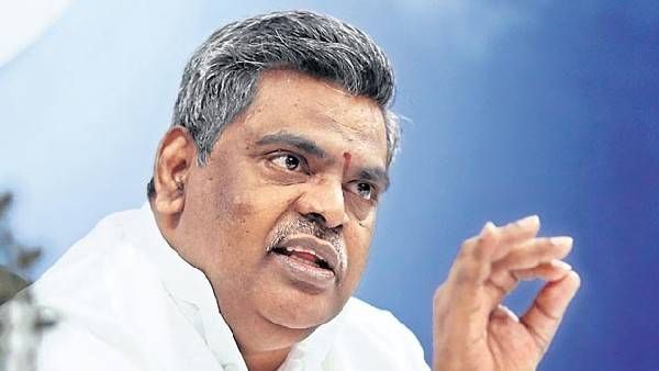 సంచలనంగా మారిన సిరివెన్నెల చివరి ఫోన్‌ కాల్‌.. క్షమాపణలు కోరుతున్నా అంటూ యువదర్శకుడు ఎమోషనల్!