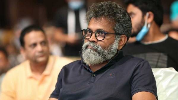 పుష్ప టెక్నీషియన్ తో సుకుమార్ గొడవ.. ఇంగ్లీష్ లో అలాంటి పదం వాడటంతో ఆగ్రహం